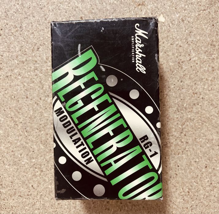 Педаль эффектов Behringer VD400 и Marshall  RG-1