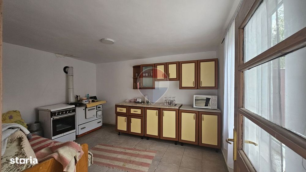 Teren intravilan | 4840 mp | Casă + Anexe | Utilități | Sohodol | Bran