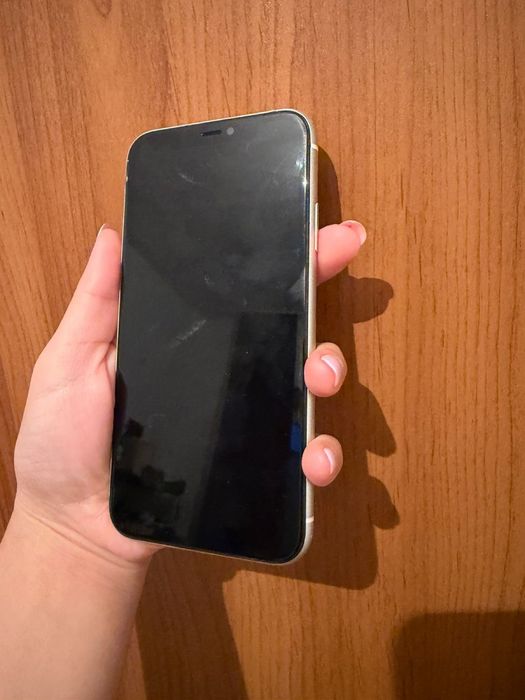iPhone 11 белый 64