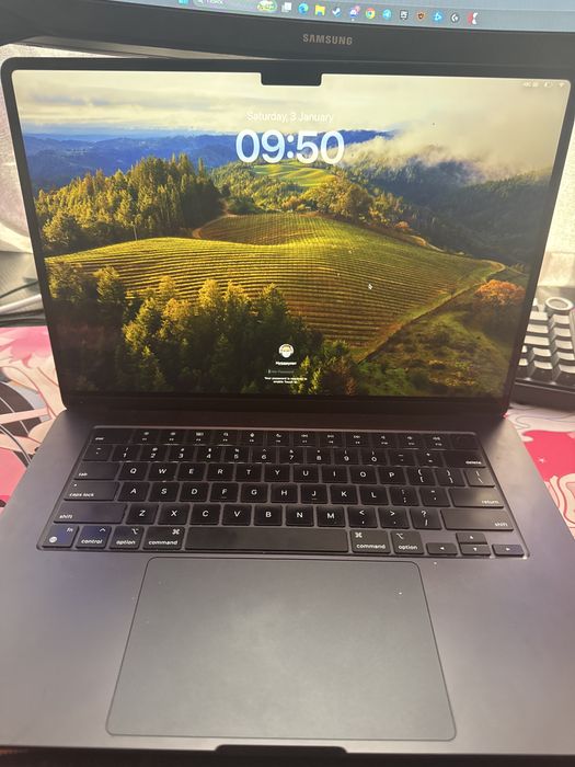 MacBook Air 15 M3 8gb 256gb