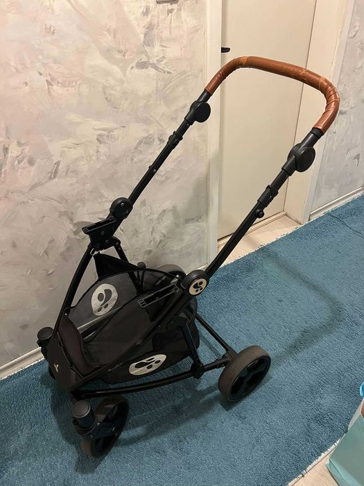 Бебешка   количка       "лорели"  LORELLI