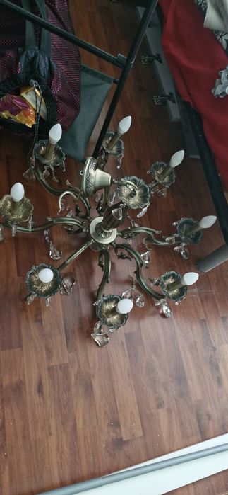 Продам люстру, очень дещевее.