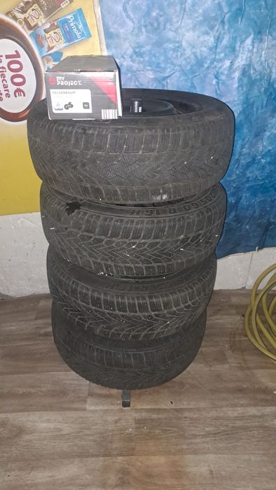 Vand 4 anvelope iarna 205 60 16  Semperit Speed Grip 2