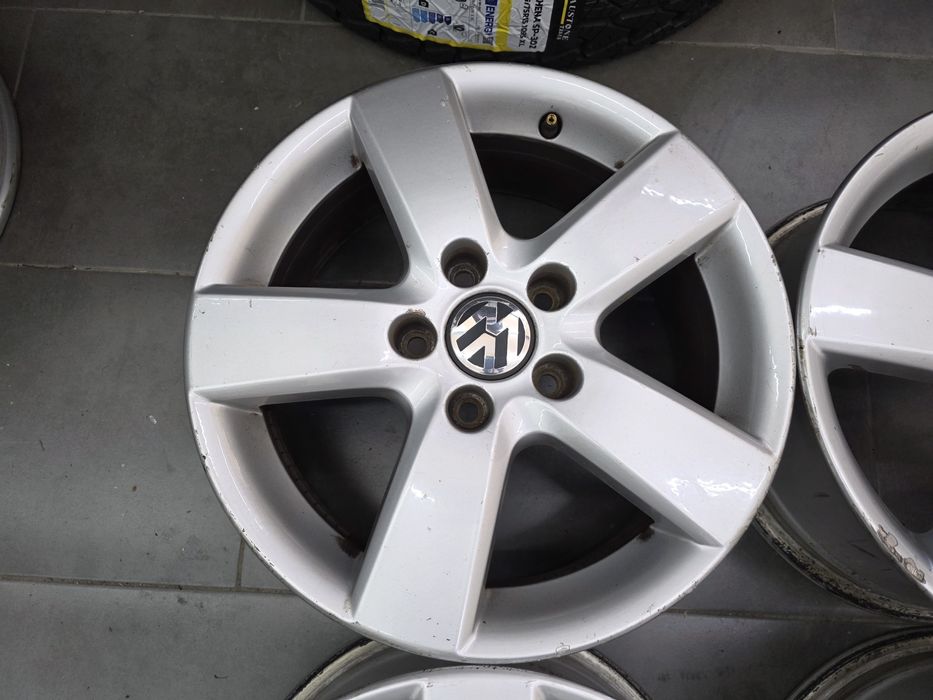 Джанти 16 - Volkswagen Golf,  Caddy,  Touran