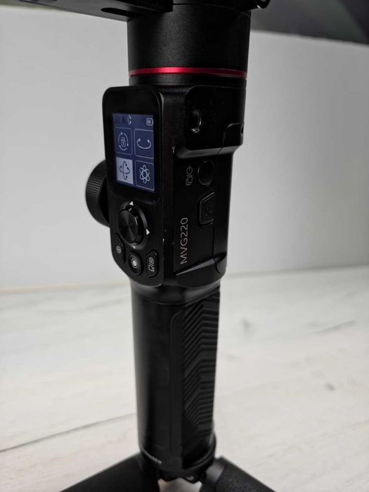 Vând Stabilizator / Gimbal Manfrotto MVG220 - Kit Complet, Stare Excelentă