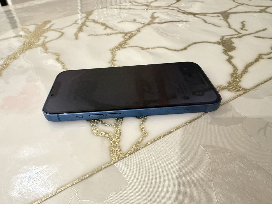 Iphone 13  128г  акб79%