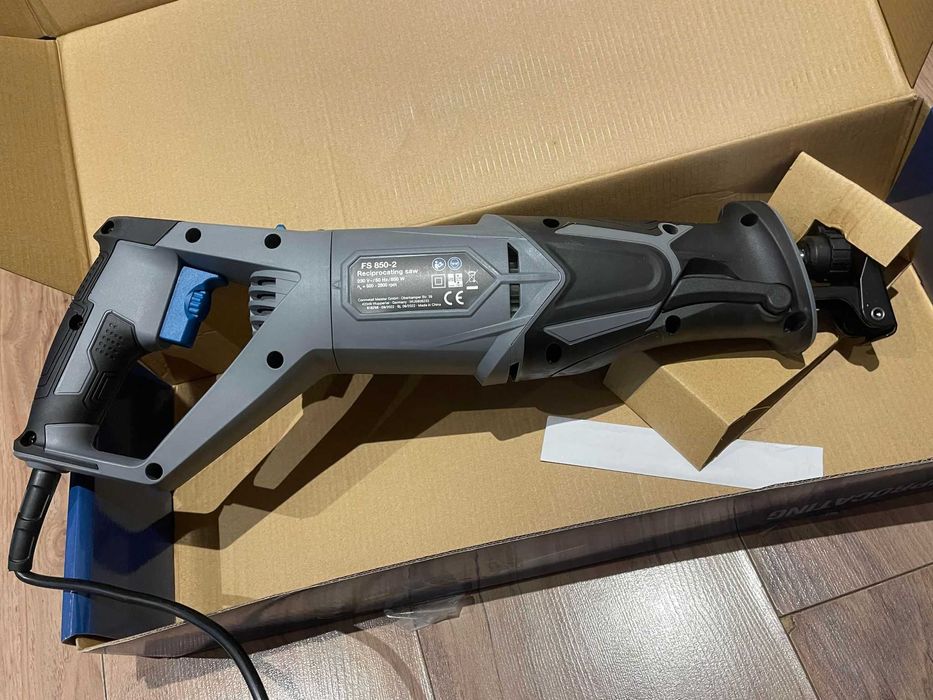 Саблен трион за метал и дърво