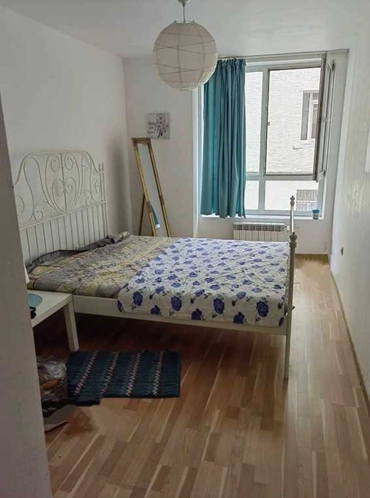 Дава се под наем Тристаен апартамент в София, Център - 95 кв.м за 698.19 € - Снимка #2