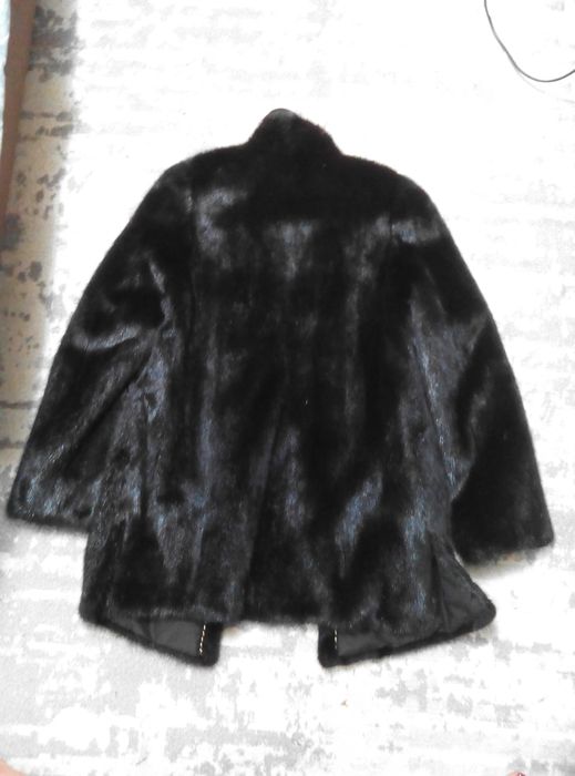 Продам норковую шубу