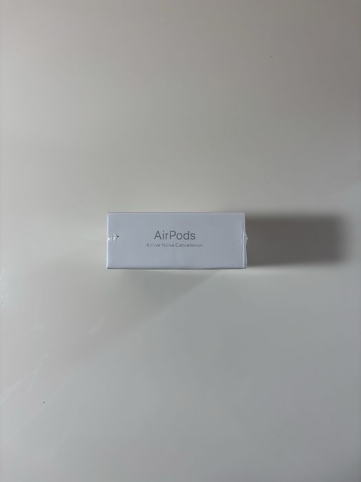 Airpods 4 Active Nosie Cancelling