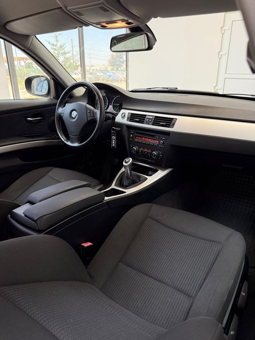 Bmw Seria 318D Sedan 2011 | 2.0D | 143CP | Climatronic | Incalzire | 211.000Km