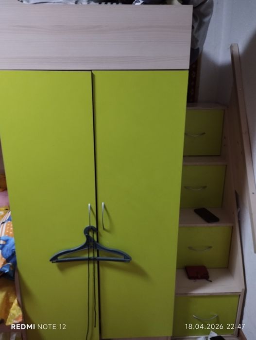 Продаю кровать двухъярусную