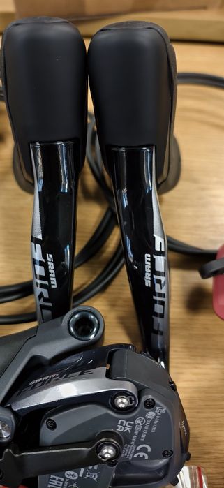 НОВ Groupset SRAM Force D1 eTap AXS 2x12spd Hydraulic Road Disc Brake