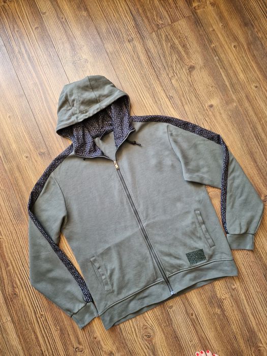 Страхотно мъжко горнище HUGO BOSS размер 2XL