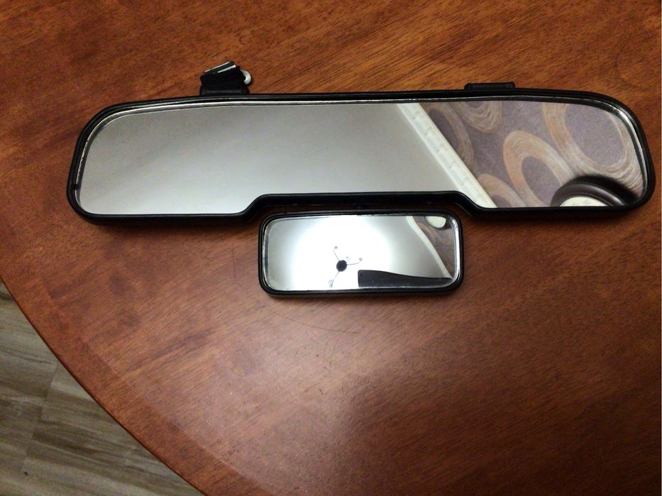 Зеркало заднего вида, универсальное.