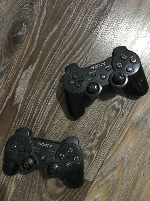 Продам  два джостика от пс3