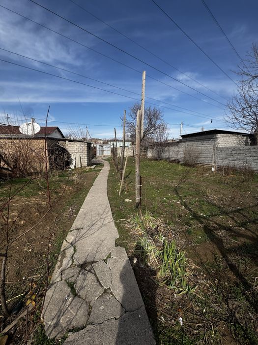 Дом акавак 6 соток очень  хорошая махаля!!!