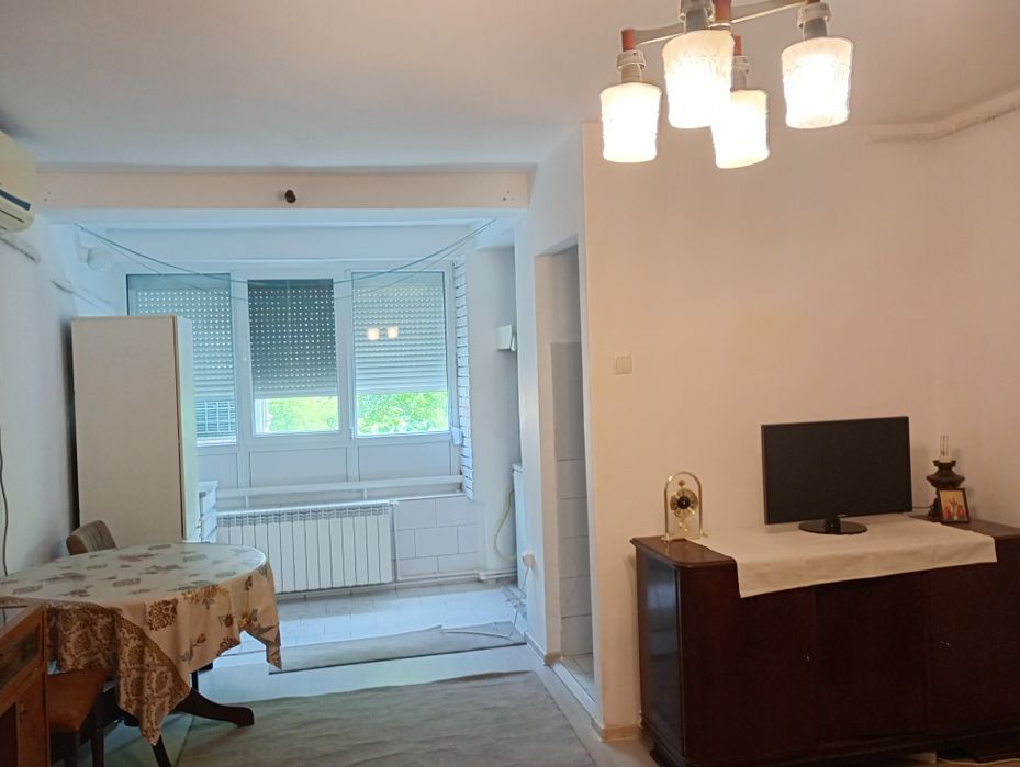 Închiriez ap 1 cameră zona mazepa 1