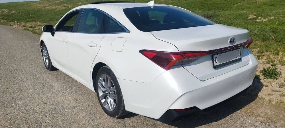 Tayota avalon 2022 сотилади