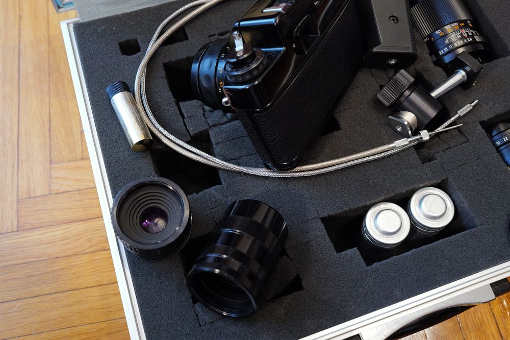 Aparat foto film Revue Flex 3003 cu 3 obiective, geanta aluminiu