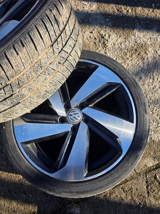 Vand roti Passat B7 model 18” 225/40R18V cu 2 jante fisurate