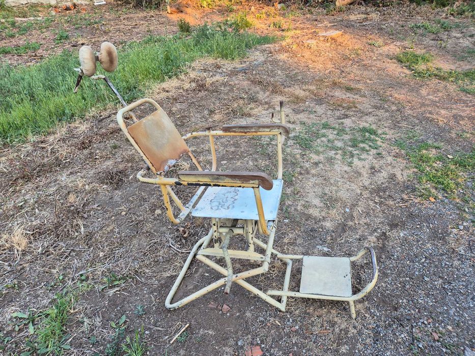 Стар Зъболекарски Военно Полеви Стол