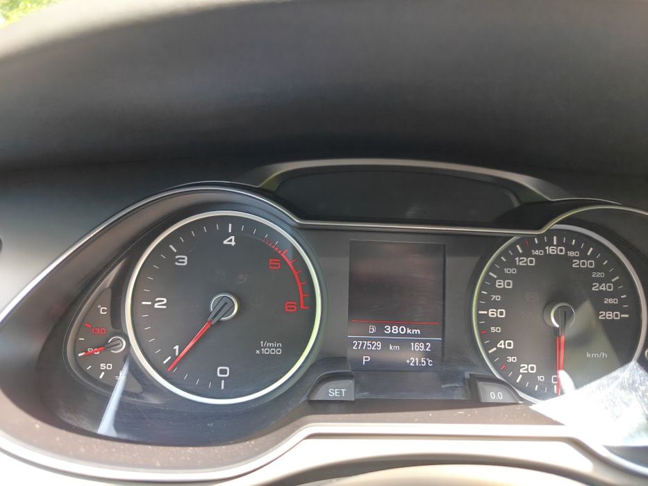 Vând Audi A4 Allroad 2013