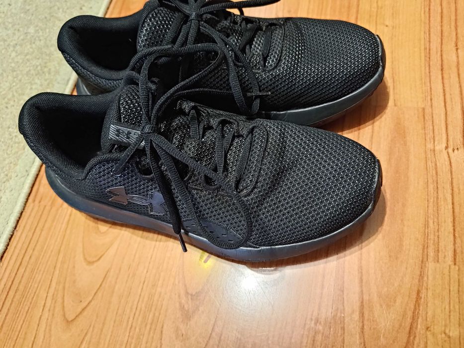 Incaltaminte de alergare asfalt Under Armour Charged Surge 4