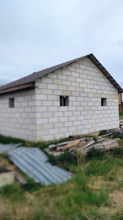 Продам не достроенный дом