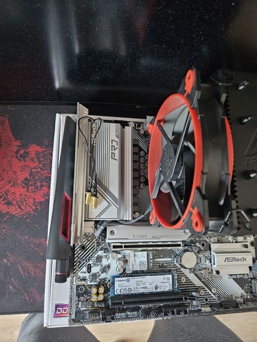 Kit AM5: Procesor Ryzen 7 7700X + Placă de bază ASRock B650M PRO RS | Garanție până  în 2028