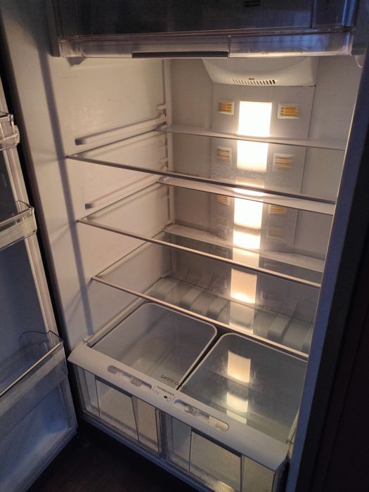 Хладилник Хотпойнт Аристон