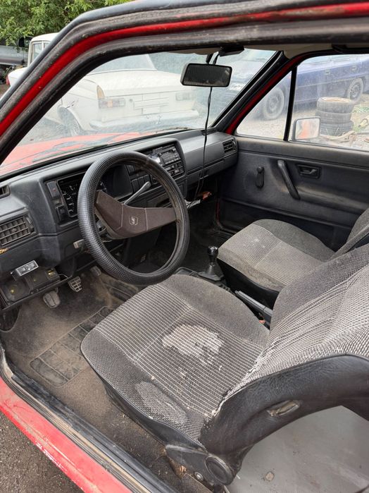 VW Golf 2 1.6 бензин 1990г.