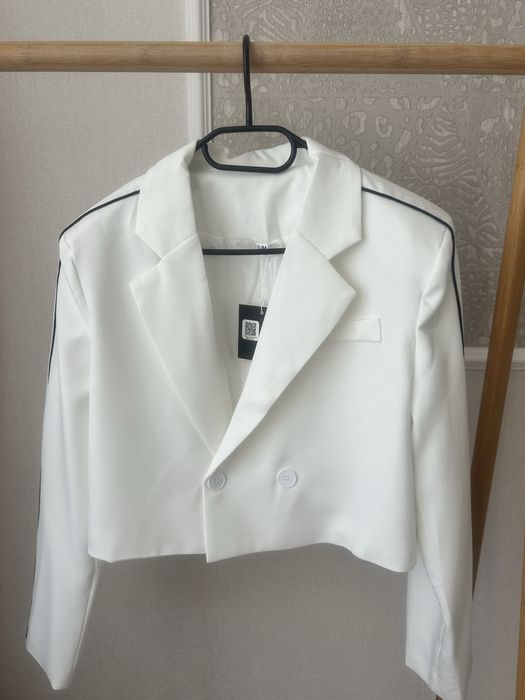 Нов сет- сако и панталон