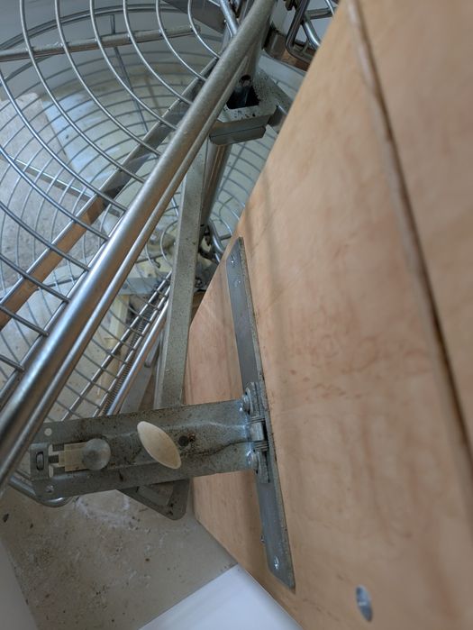 Dulap de colț pentru bucătărie integrată