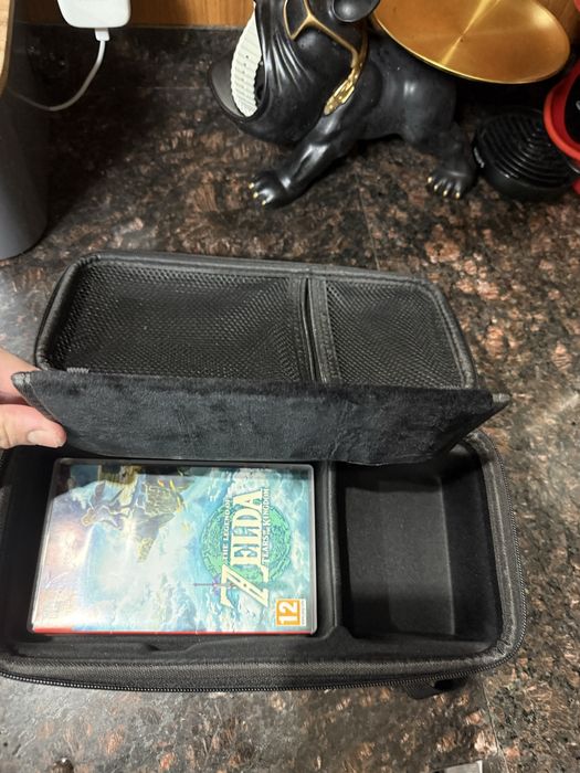 Кейс за Nintendo Switch .