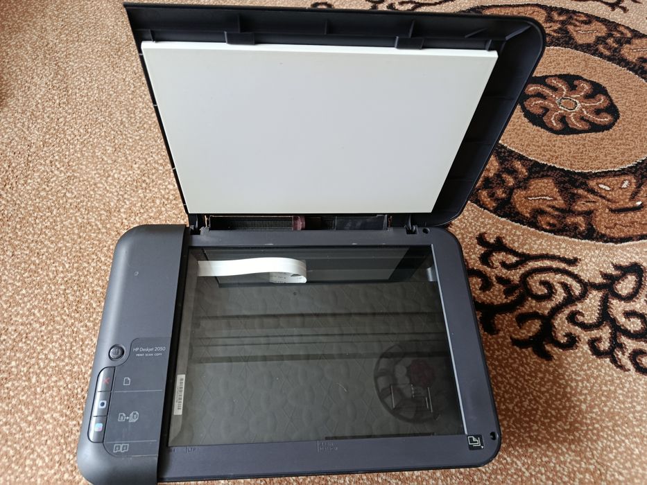 Принтер HP Deskjet 2050