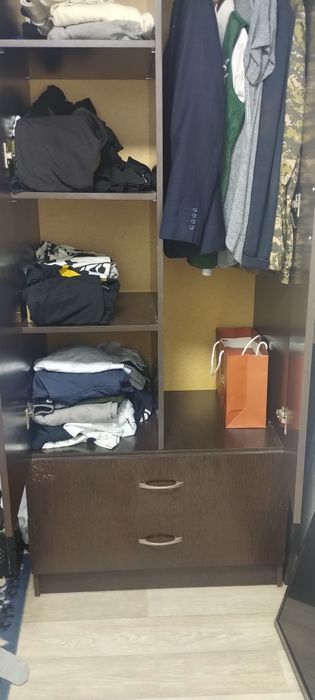 Продам Кровать,Матрас,Шкаф,Стол