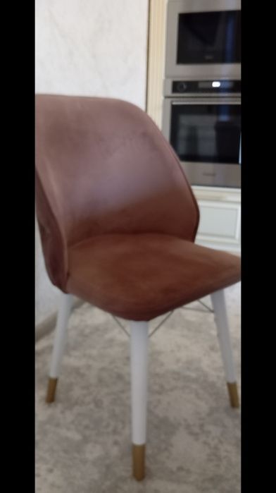 Продается столь и стулья