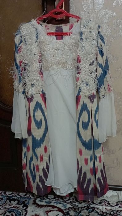 Kelin kiyimlari sotiladi