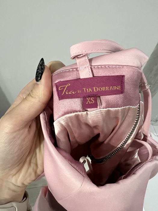 Официална рокля Tia Dorraine