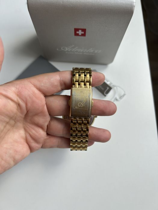 Часы Кварцевые Adriatica