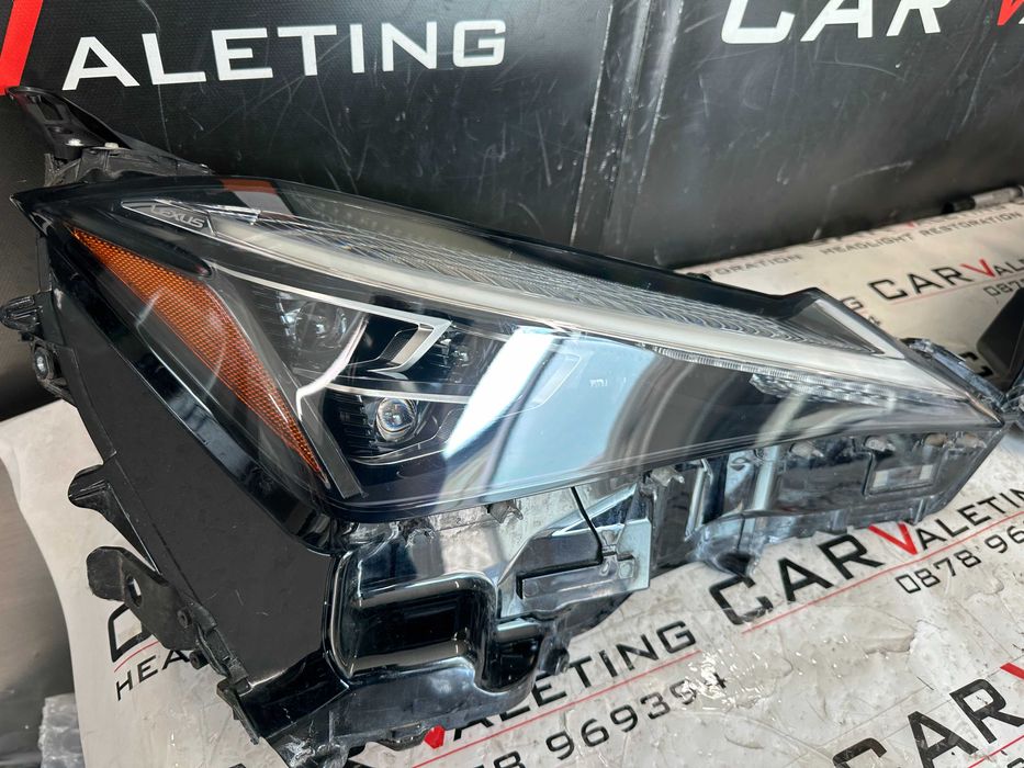 Фар фарове Lexus UX 200 250h 260h 300h 300e Adaptive Triple Beam