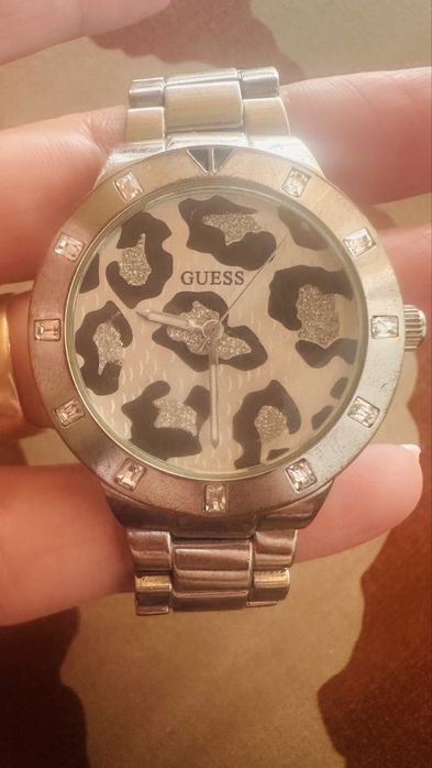 Ceas dama Guess cu strasuri
