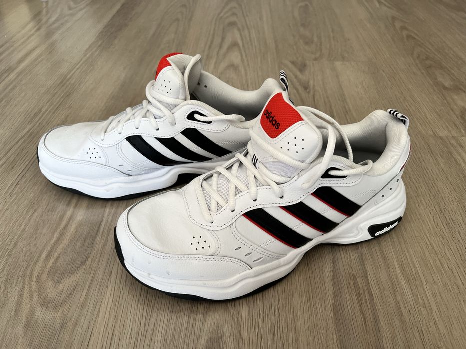 Продавам нови маратонки Adidas