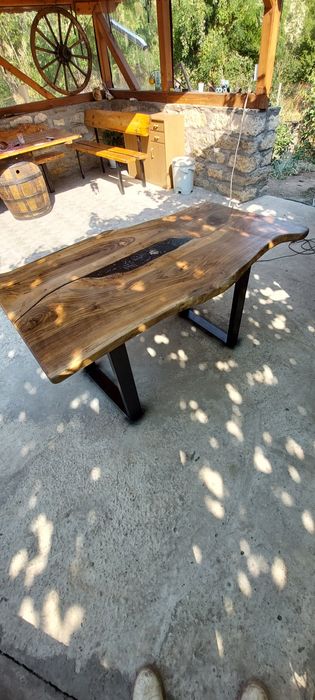 Трапезна маса от ОРЕХ \ Дъб