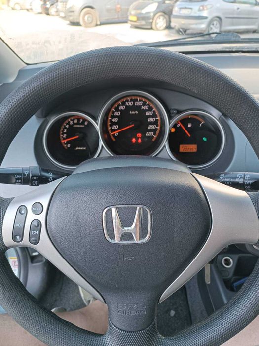 Хонда Джаз 1.3 бензин