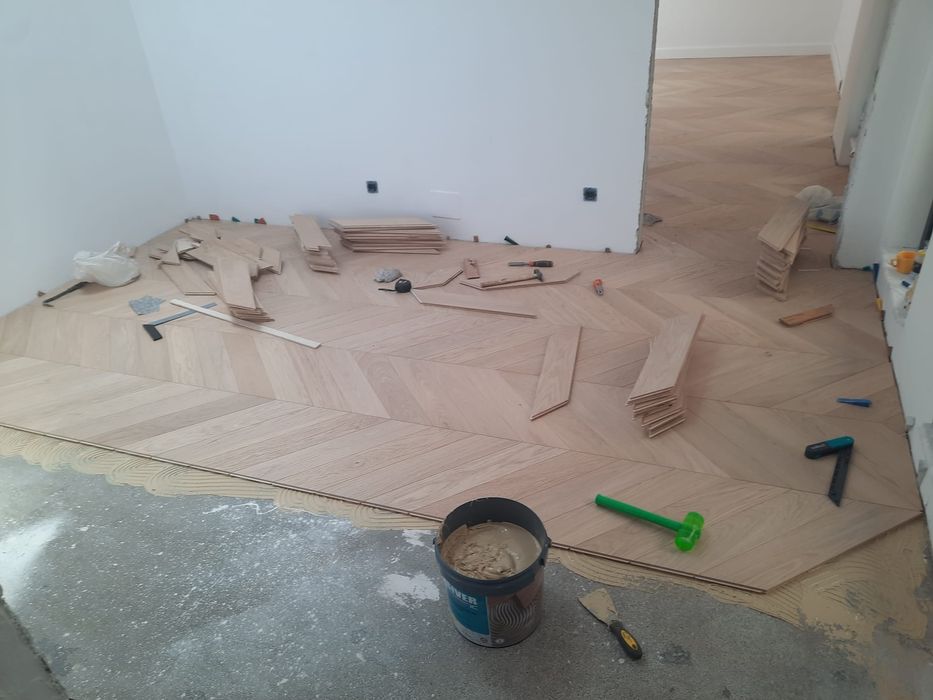 Montaj parchet Raschetare parchet recondiționare slefuire montaj parch