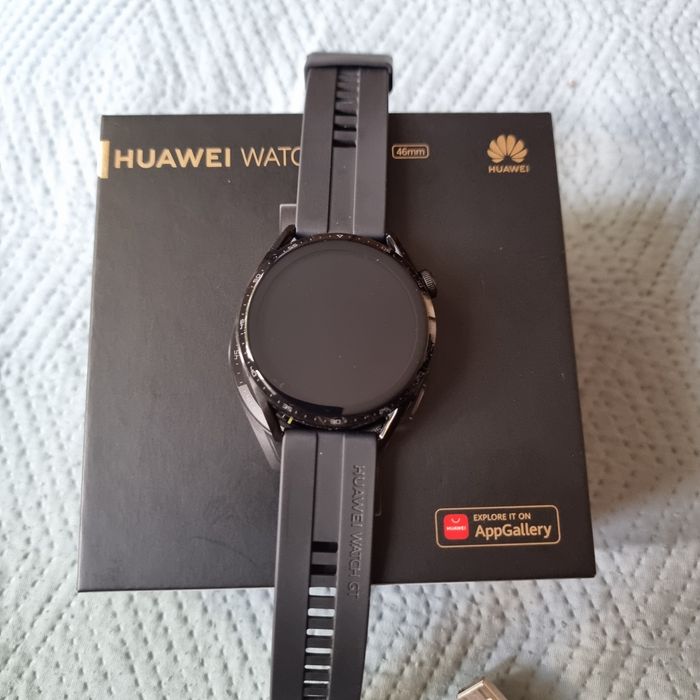 Часовник Huawei GT 3 + подарък протектор