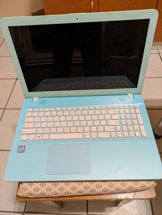 Vând Laptop Asus