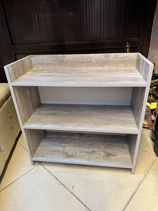 Продам полку срочно до 27 февраля